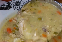 Miris doma i djetinjstva: Pileća bijela čorba kao što ju je kuhala baka!