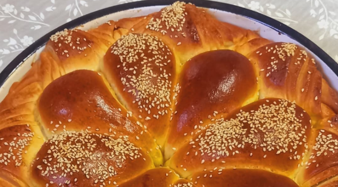 Uživajte u toplini doma uz ovu PORODIČNU POGAČU koja se topi u ustima!