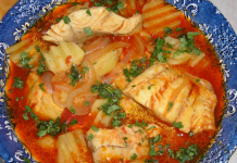 Bakalar u crvenom moru – Raskošna kombinacija ribe i aromatičnog umaka