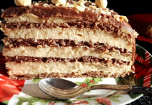 Torta koja spaja hrskave lešnike i kremasti karamel – Prava delicija