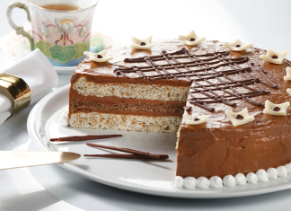 Najmekša torta s orasima i kremom – Svaka kriška se topi u ustima!