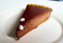 Savršen spoj čokolade i nugata: Napravite ovu tortu i ODUŠEVITE goste!