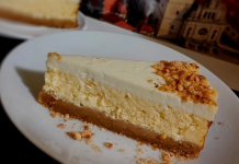 Kolač od sira i vrhnja koji uvijek uspije – Mekana sredina i hrskava podloga