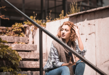 Vratio se kao milioner, a zatekao kuću i ćerke u ruševinama