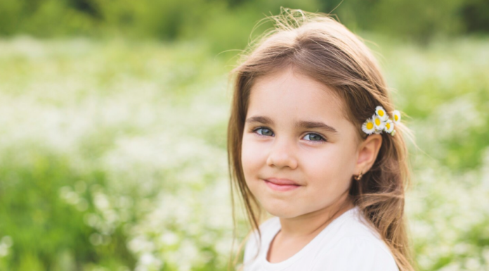 Kako sam kao šestogodišnja devojčica bila pronađena u smrznutoj kućici za pse dok su moji roditelji slavili“