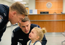 Devojčica došla u policiju da prizna „zločin“ – ono što je rekla rasplakalo je sve prisutne