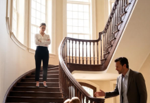 Vratio se kući da iznenadi porodicu — prizor koji je zatekao slomio ga je