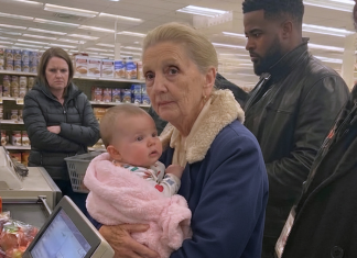 Stranac koji je spasio dan — i srce bake