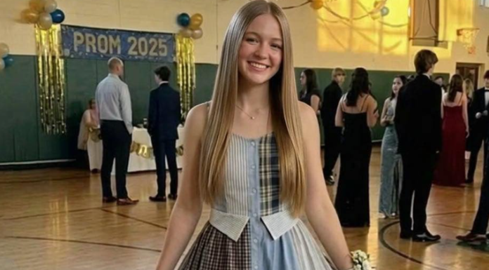 Smejali su se haljini sašivenoj od starih košulja, a onda je direktor ustao i cela sala je utihnula