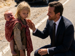 Na vrelom asfaltu života: trenutak koji je spojio dvoje izgubljenih