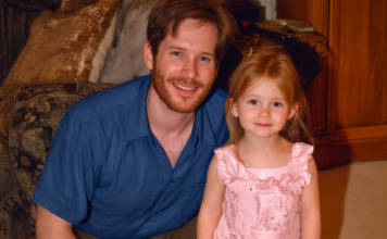 Haljina od svile: Tata je sačuvao uspomenu svoje pokojne supruge i iznenadio ćerku