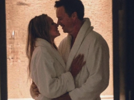 Otkrila sam da je moj muž tajno potrošio božićni novac na ljubavnicu – pa sam se pojavila tamo gdje me najmanje očekivao