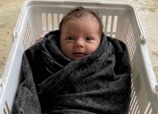 Ko je ostavio bebu na mom pragu i zašto nosi jaknu moje ćerke?