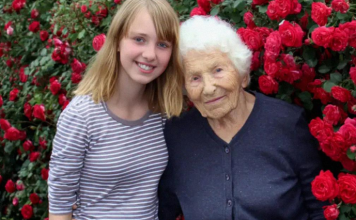 Ispod mog ružinog grma našla sam poruku „Pomozi mi“ — ono što sam otkrila u njenoj kući me sledilo