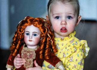 Neobična lutka sa buvljaka: Priča o gubitku, ljubavi i neočekivanoj vezi