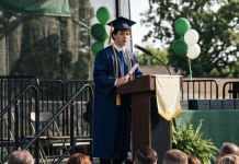 Prodala sam vjenčani prsten da sinu omogućim fakultet – na njegovoj promociji dobila sam pismo koje mi je promijenilo pogled na prošlost