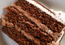 Torta sa karamelom i hrskavim bademima kojoj je teško odoleti