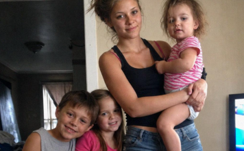 Sama je odgajila petoro braće i sestara, a njihova tajna dirnula je sve do suza