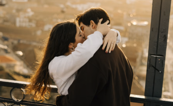 Vaga – Ljubavni horoskop za jul 2026: Ravnoteža emocija, neočekivani izbori i preokreti u srcu